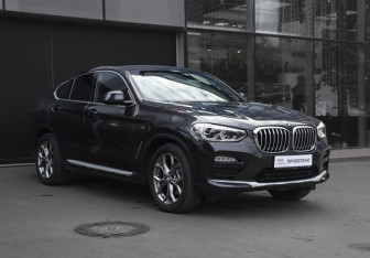 Подержанный автомобиль BMW X4 2019 года (3 фото)