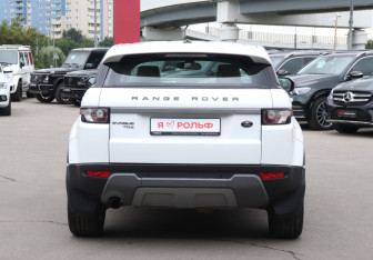 Подержанный автомобиль Land Rover Range Rover Evoque 2012 года (6 фото)
