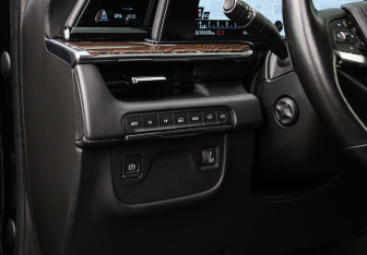 Подержанный автомобиль Cadillac Escalade Suv 2021 года (18 фото)