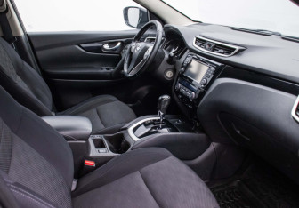 Подержанный автомобиль Nissan Qashqai 2017 года (9 фото)