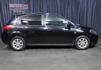 Подержанный автомобиль Nissan Tiida Hatchback 2007 года (4 фото)