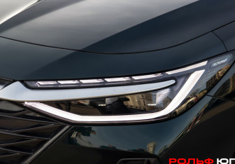 Подержанный автомобиль Chery Arrizo 8 2023 года (19 фото)