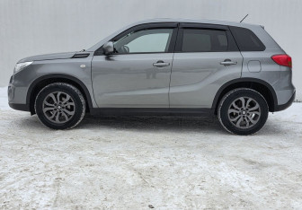 Подержанный автомобиль Suzuki Vitara 2016 года (8 фото)