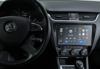 Подержанный автомобиль Skoda Octavia Liftback 2014 года (12 фото)