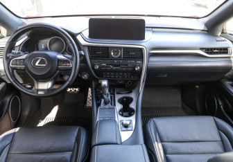 Подержанный автомобиль Lexus RX 2020 года (13 фото)