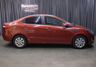 Подержанный автомобиль Kia Rio Sedan 2013 года (4 фото)