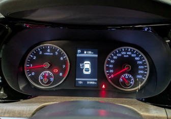 Подержанный автомобиль Kia K5 2020 года (17 фото)