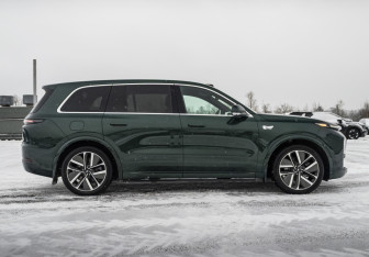 Подержанный автомобиль LiXiang L9 2023 года (5 фото)