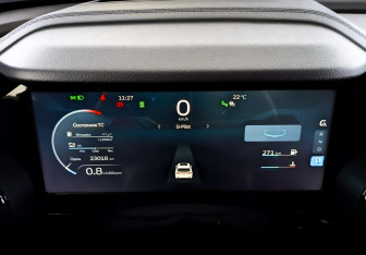 Подержанный автомобиль Geely Monjaro 2024 года (13 фото)