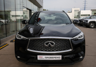Подержанный автомобиль Infiniti QX50 2018 года (2 фото)