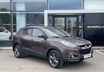 Подержанный автомобиль Hyundai ix35 2014 года (3 фото)