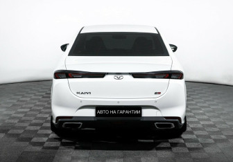 Подержанный автомобиль Kaiyi E5 2023 года (5 фото)