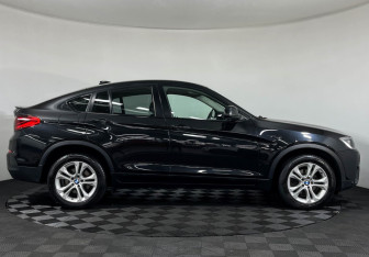 Подержанный автомобиль BMW X4 2016 года (6 фото)