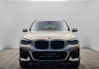 Подержанный автомобиль BMW X4 2019 года (8 фото)