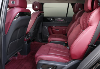 Подержанный автомобиль Hongqi E-HS9 2020 года (14 фото)