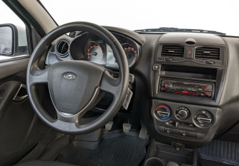 Подержанный автомобиль LADA (ВАЗ) Granta Sedan 2023 года (8 фото)