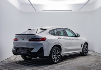 Подержанный автомобиль BMW X4 2021 года (5 фото)