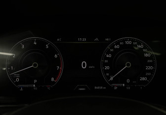 Подержанный автомобиль Volkswagen Touareg 2019 года (11 фото)