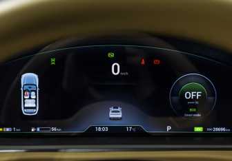 Подержанный автомобиль Voyah Free 2023 года (11 фото)