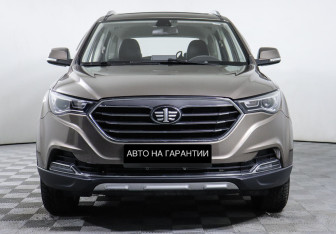 Подержанный автомобиль FAW Besturn X40 2019 года (2 фото)