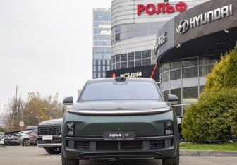 Подержанный автомобиль LiXiang L9 2023 года (2 фото)