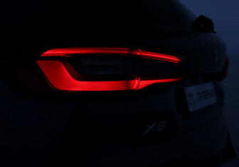 Подержанный автомобиль BMW X5 2019 года (32 фото)