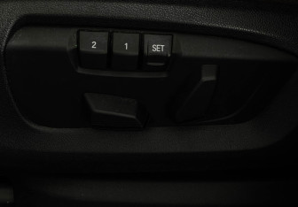 Подержанный автомобиль BMW X5 2017 года (16 фото)