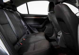 Подержанный автомобиль Skoda Octavia Liftback 2019 года (10 фото)