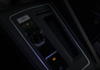 Подержанный автомобиль Volkswagen Golf Hatchback 2021 года (17 фото)