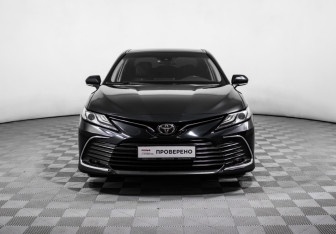 Подержанный автомобиль Toyota Camry Sedan 2022 года (2 фото)