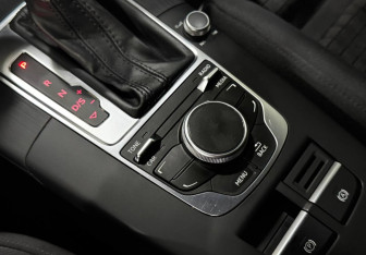 Подержанный автомобиль Audi A3 Hatchback 2014 года (18 фото)