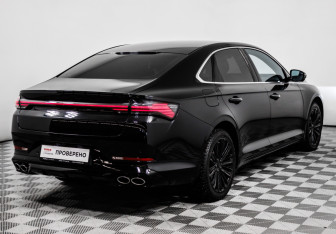 Подержанный автомобиль Geely Preface 2024 года (5 фото)