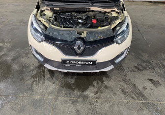 Подержанный автомобиль Renault Kaptur 2018 года (17 фото)