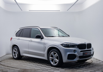 Подержанный автомобиль BMW X5 2018 года (3 фото)