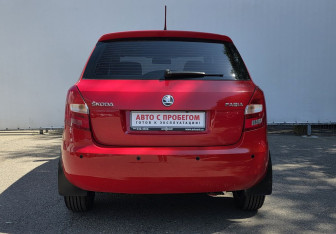 Подержанный автомобиль Skoda Fabia Hatchback 2013 года (6 фото)