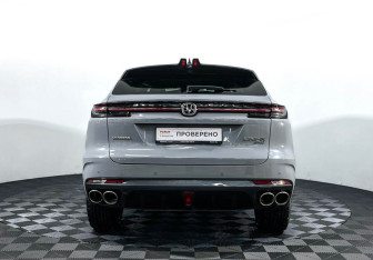 Подержанный автомобиль Changan UNI-K 2023 года (6 фото)