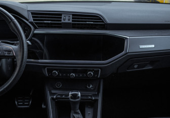Подержанный автомобиль Audi Q3 Sportback 2021 года (11 фото)