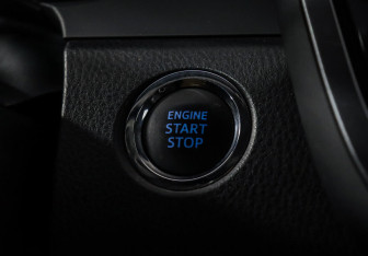 Подержанный автомобиль Toyota Camry Sedan 2018 года (16 фото)