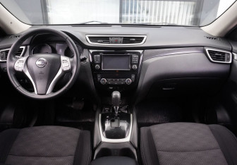Подержанный автомобиль Nissan X-Trail 2018 года (12 фото)