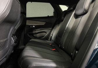 Подержанный автомобиль Peugeot 3008 2021 года (10 фото)