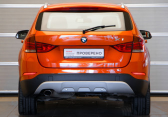 Подержанный автомобиль BMW X1 2012 года (5 фото)