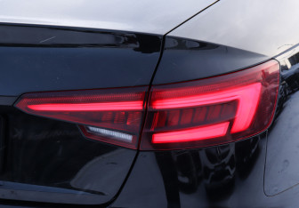 Подержанный автомобиль Audi A4 Sedan 2019 года (24 фото)