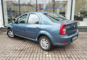 Подержанный автомобиль Renault Logan Sedan 2011 года (6 фото)