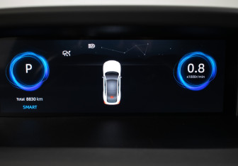 Подержанный автомобиль Changan UNI-V 2023 года (14 фото)