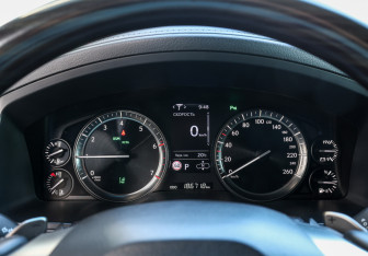 Подержанный автомобиль Lexus LX 2020 года (13 фото)