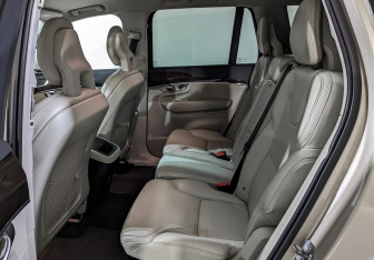 Подержанный автомобиль Volvo XC90 2016 года (18 фото)