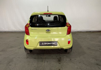 Подержанный автомобиль Kia Picanto 2011 года (7 фото)