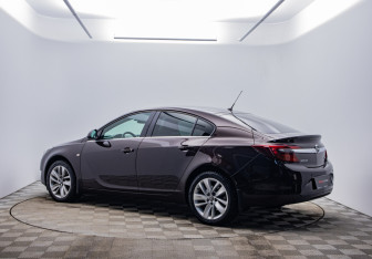 Подержанный автомобиль Opel Insignia Sedan 2014 года (7 фото)