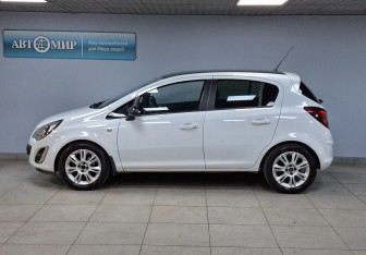 Подержанный автомобиль Opel Corsa 2012 года (8 фото)