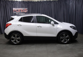 Подержанный автомобиль Opel Mokka 2013 года (4 фото)